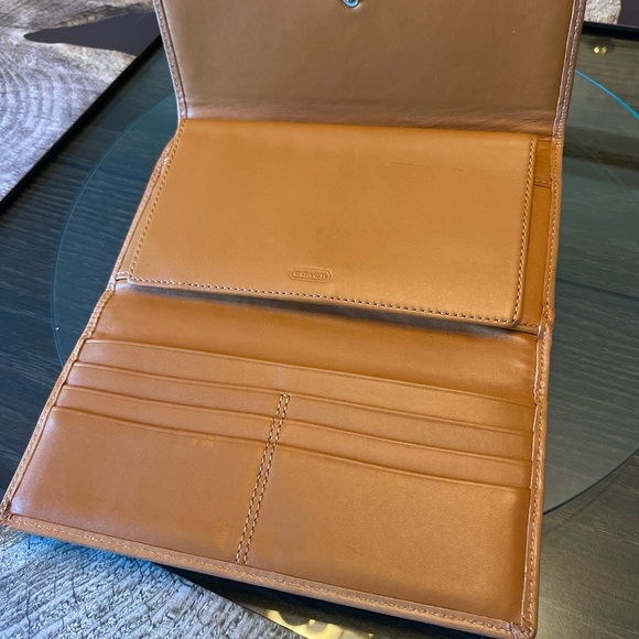 Coach Tan Leather Wallet - Picture 4 of 6